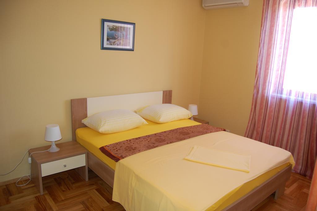 Apartments Bojanic Vodice Oda fotoğraf